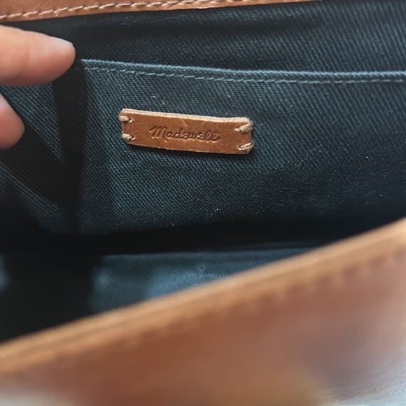 Madewell The Transport Flap Shoulder Bag - Picture 5 of 8